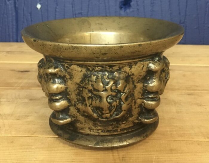 17th century bronze apothecary bowl 1