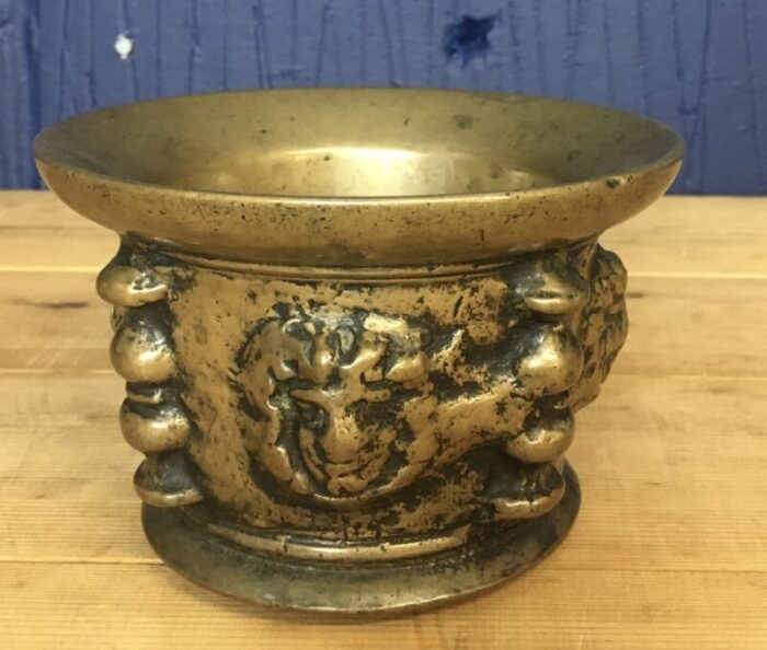 17th century bronze apothecary bowl 2