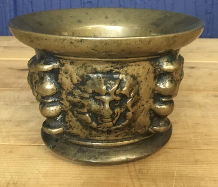 17th century bronze apothecary bowl 3