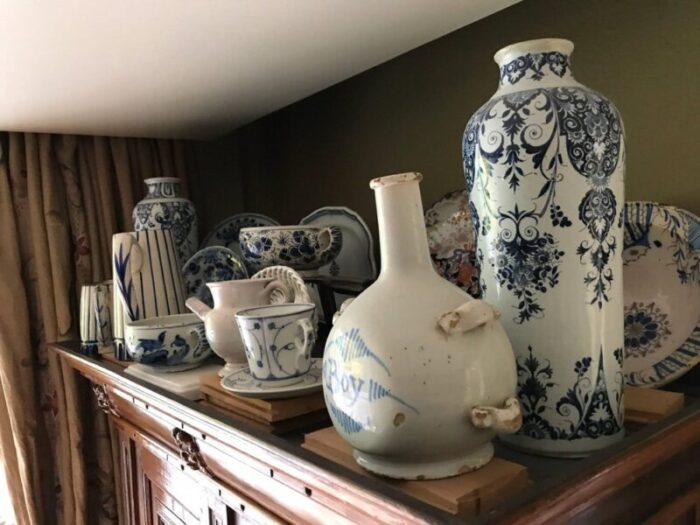 18th century dutch blue faience 1750 set of 17 7