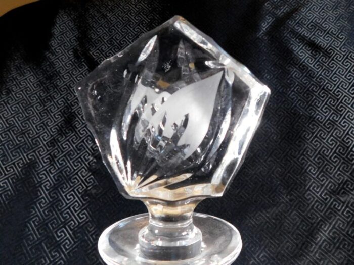 1930s cut crystal decanter with matching stopper 8609