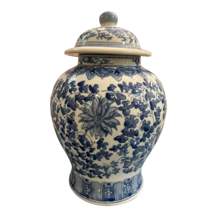 1980s chinoiserie blue and white temple jar with lid 0724