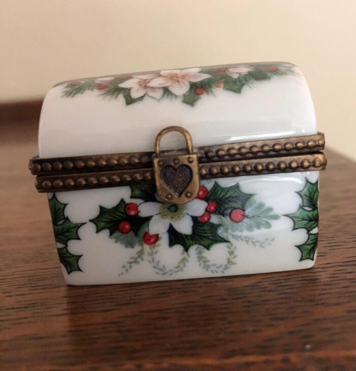 1980s limoges porcelain box 8608