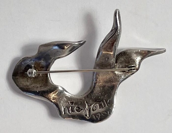 1981 joy of life cast sterling whale pin by nic jonk 3063