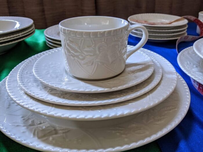 1990s sango white christmas 8848 complete dinnerware service for six 32 pieces 7866