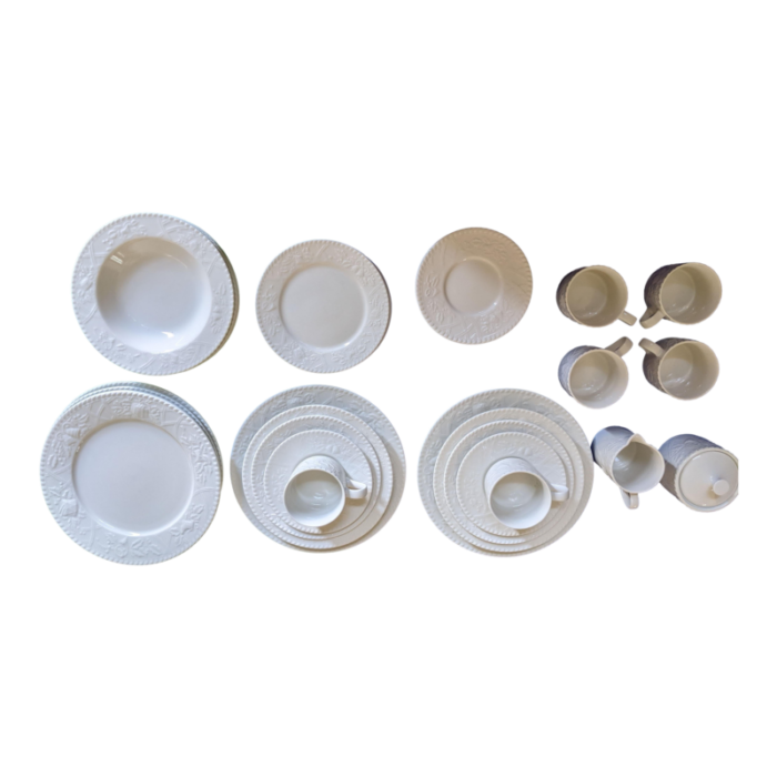 1990s sango white christmas 8848 complete dinnerware service for six 32 pieces 8704