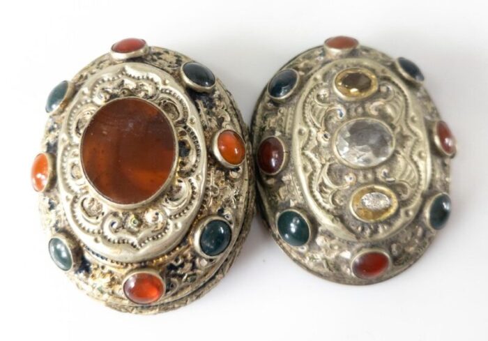 19th century gilt silver agate and bloodstone trinket pill box 12