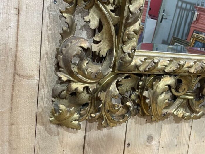 19th century italian mirror in wood and gilded plaster 12