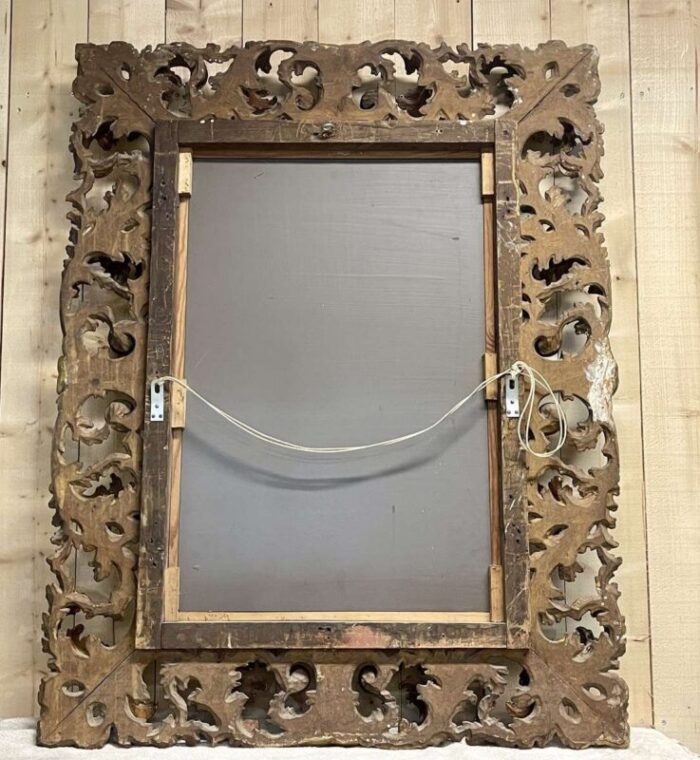 19th century italian mirror in wood and gilded plaster 4