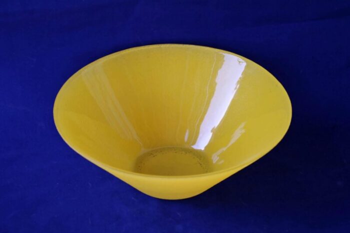 20th century glass fruit bowl 1970s 3756