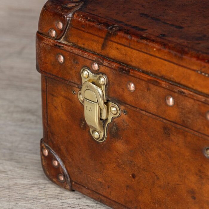 antique 20th century suitcase in natural cow hide from louis vuitton france 1910s 11