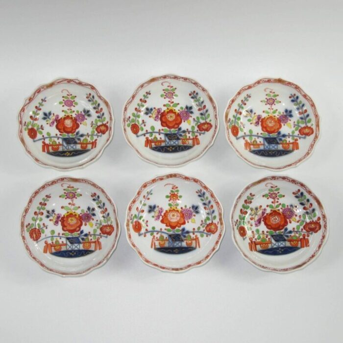 antique patterned imari cups saucers from meissen set of 6 8