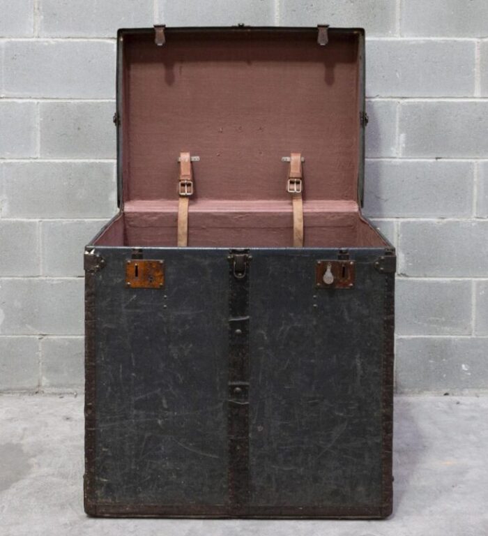 antique travel trunk 1890s 4582