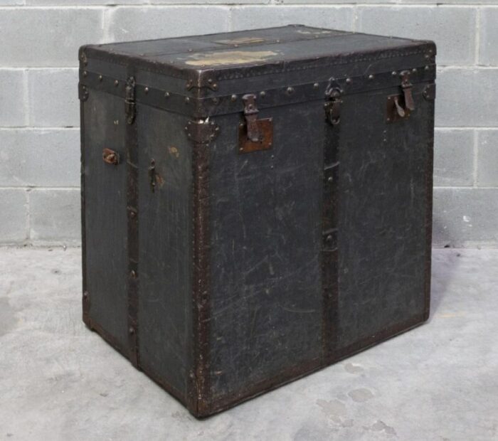 antique travel trunk 1890s 9047