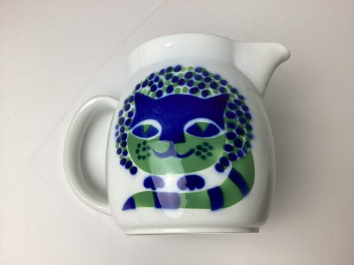 arabia kissa cat pitcher mid century blue and green cat 0394