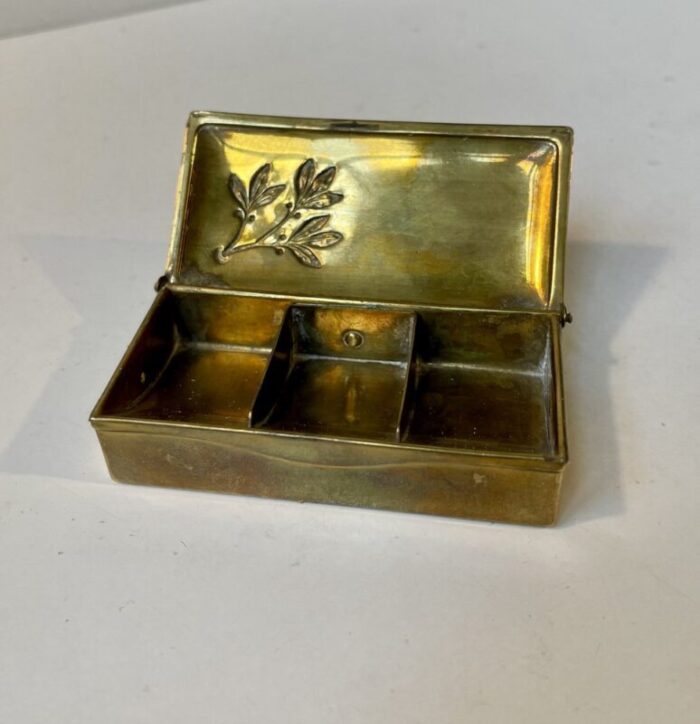 art deco pill box in brass 1930s 5