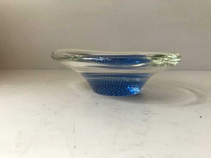 blue kosta boda glass dish by vicke lindstrand 1960 2