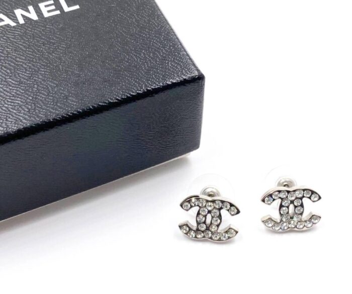 chanel classic silver cc crystal medium piercing earrings 2 pieces 6097