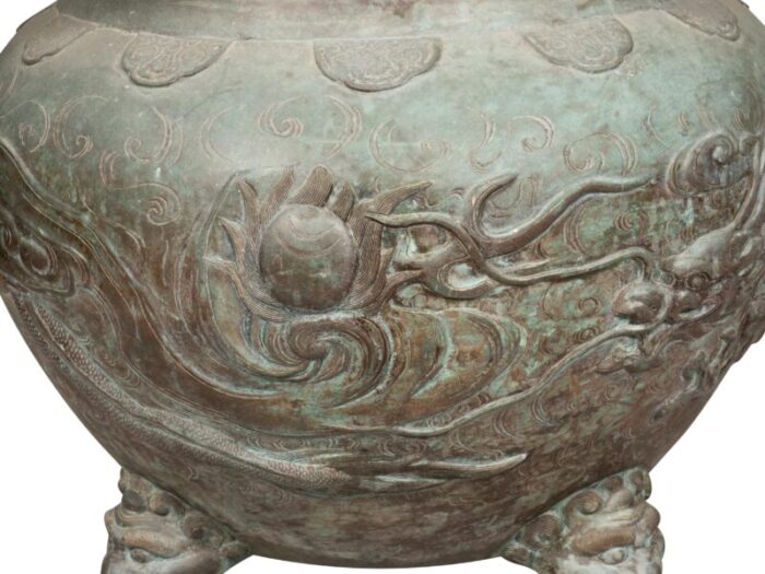 chinese bronze urn 8803