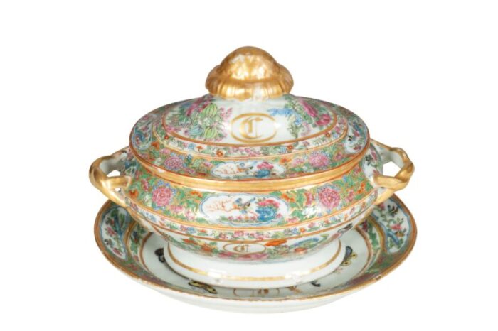 chinese export famille rose porcelain sauce tureen and underplate 2 pieces 0803