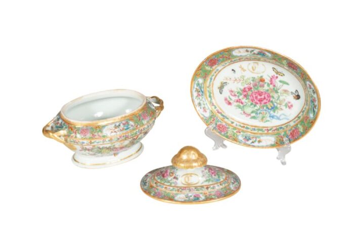 chinese export famille rose porcelain sauce tureen and underplate 2 pieces 8741