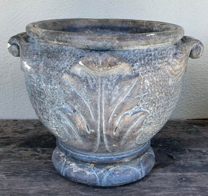 concrete garden urn and pedestal 1060