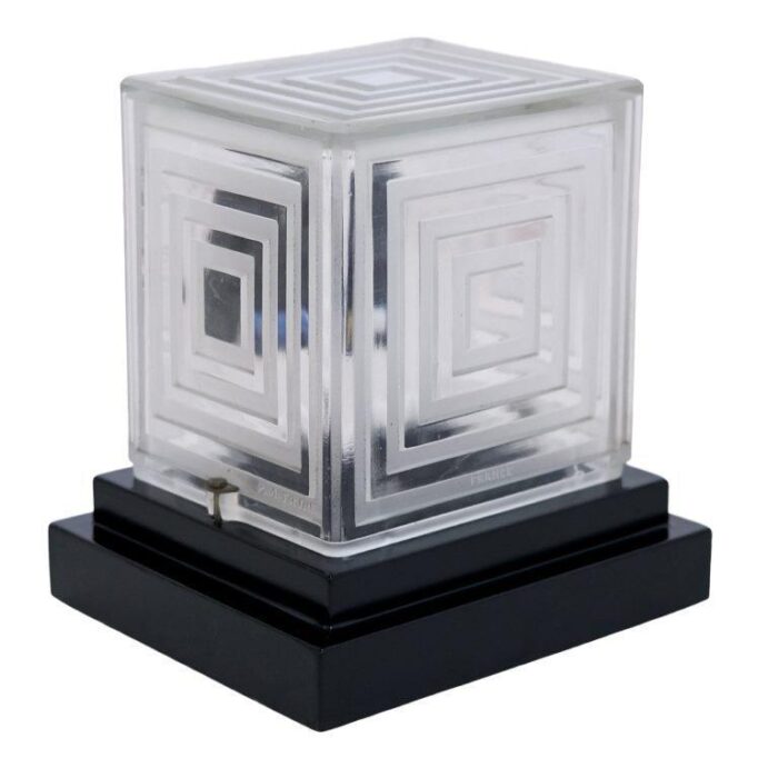 cubist table clock 1931 3120