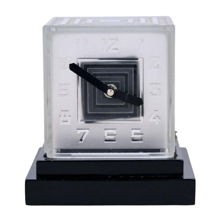 cubist table clock 1931 4094