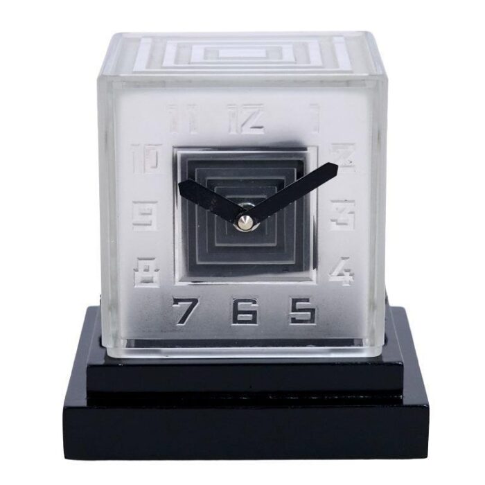 cubist table clock 1931 8364