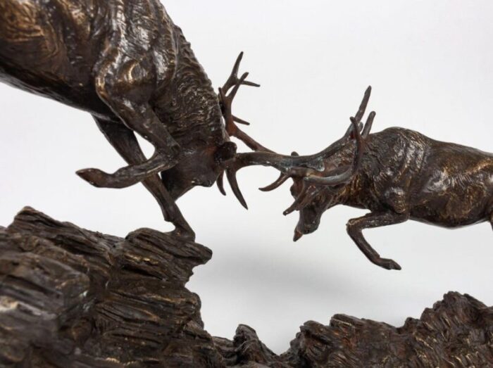 deer fight sculpture in bronze 4