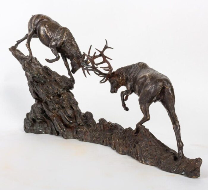 deer fight sculpture in bronze 5