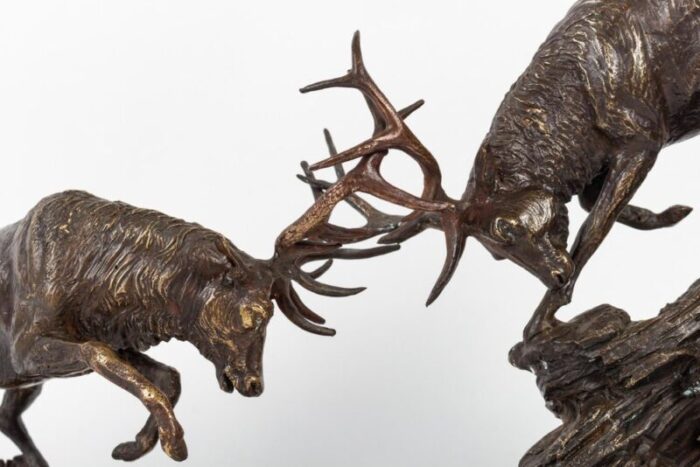 deer fight sculpture in bronze 7