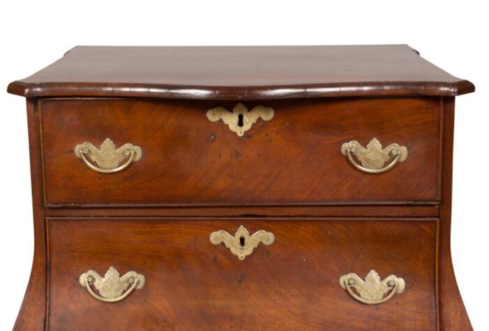 dutch mahogany bombe petit chest of drawers 4277