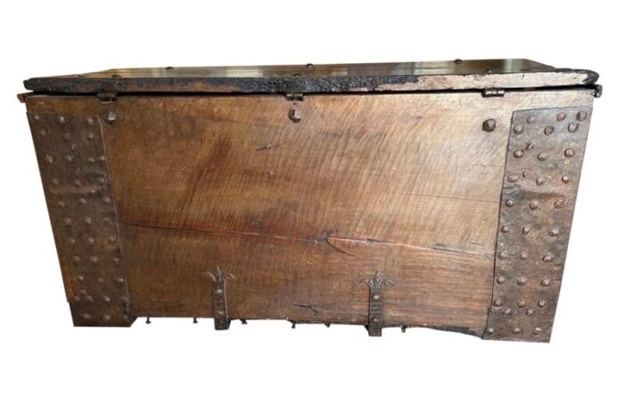 early 17th century italian coffre fort 2325