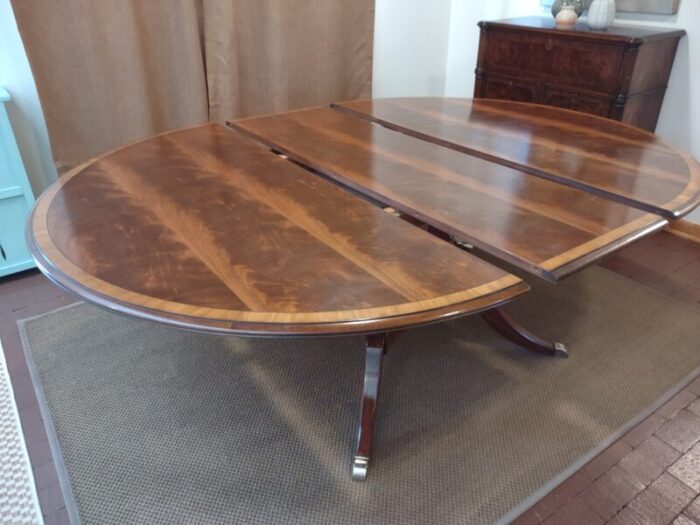 ethan allen sheridan style table 8961