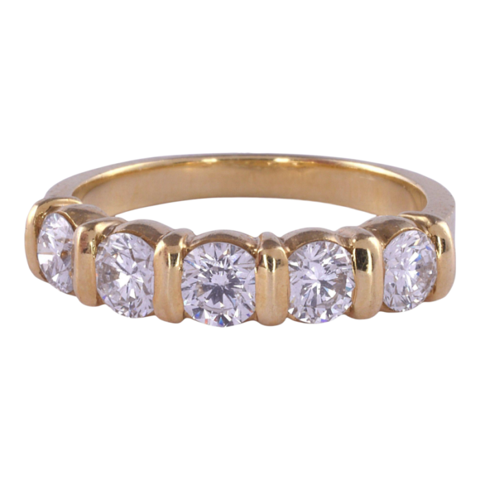 five diamond 18k gold band 0740