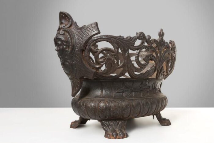 french planter in cast iron 1850s 1222