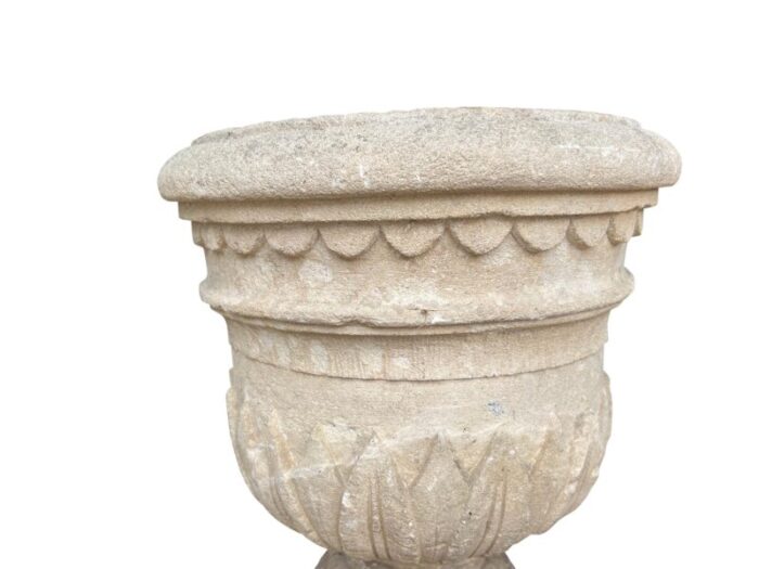 georgian limestone urn from wall hall hertfordshire 8277