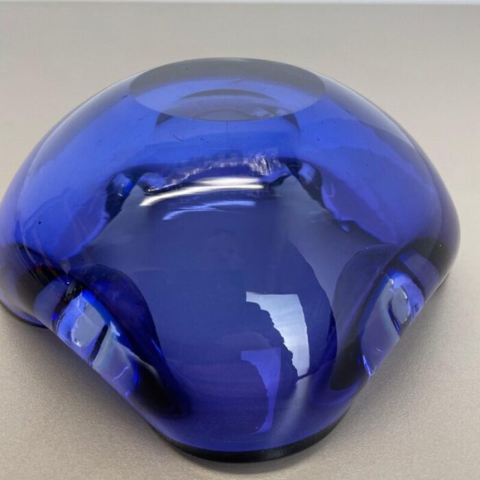 heavy blue murano glass shell bowl or ashtray italy 1970s 15