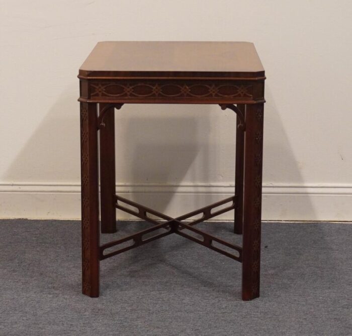 high end traditional chippendale style banded mahogany 27 accent end table 0180