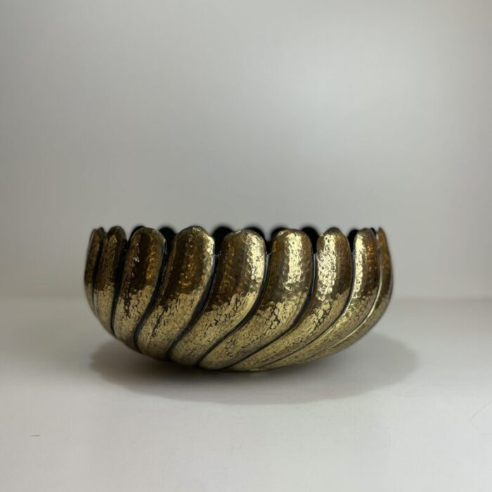 italian brass bowl in the style of egidio casagrande 1970s 4959