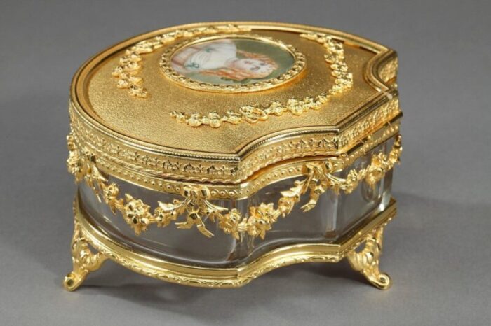 jewelry box with portrait of madame de sevigne 8