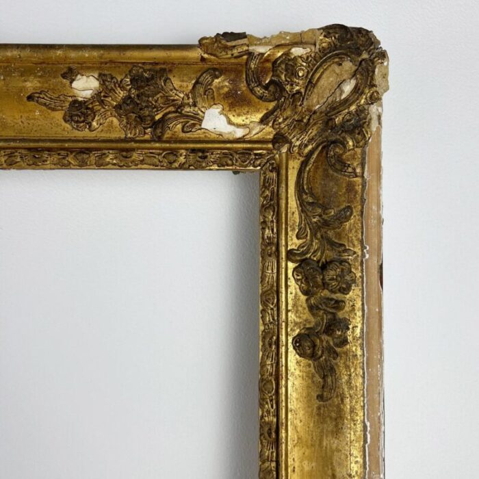 large antique gilt wooden frame 2718