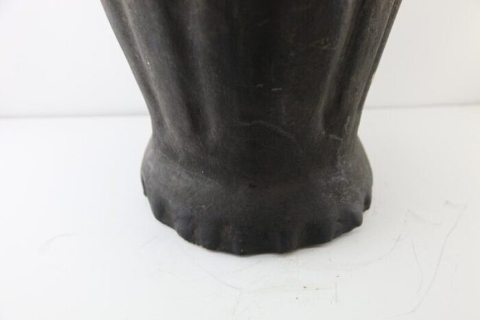 large urn 8