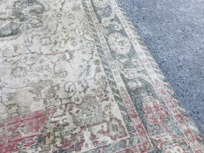 large vintage neutral pale rug 1980s 1884