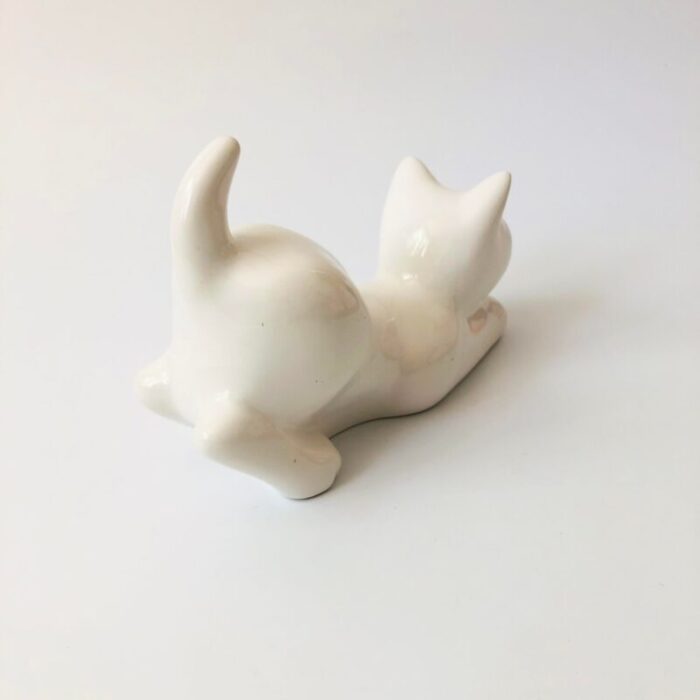 large vintage white ceramic cat by elpa alcobaca portugal 0360