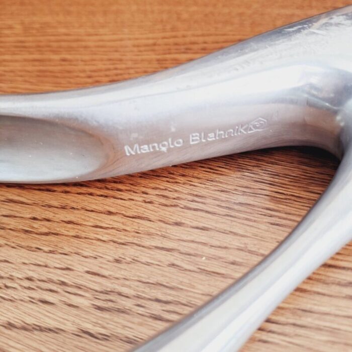 limited edition manolo blahnik shoehorn for habitat 2000s 9