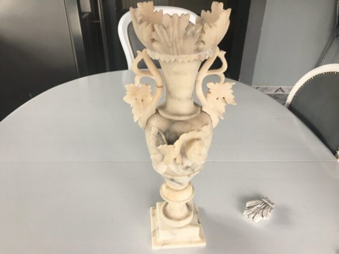 marble vase 1900s 10