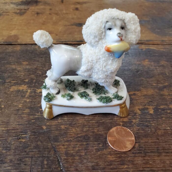 mid 19th century chelsea porcelain hunting dog with bird 6815