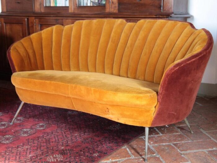 mid century curved sofa with brass feet in velvet by gio ponti 6491